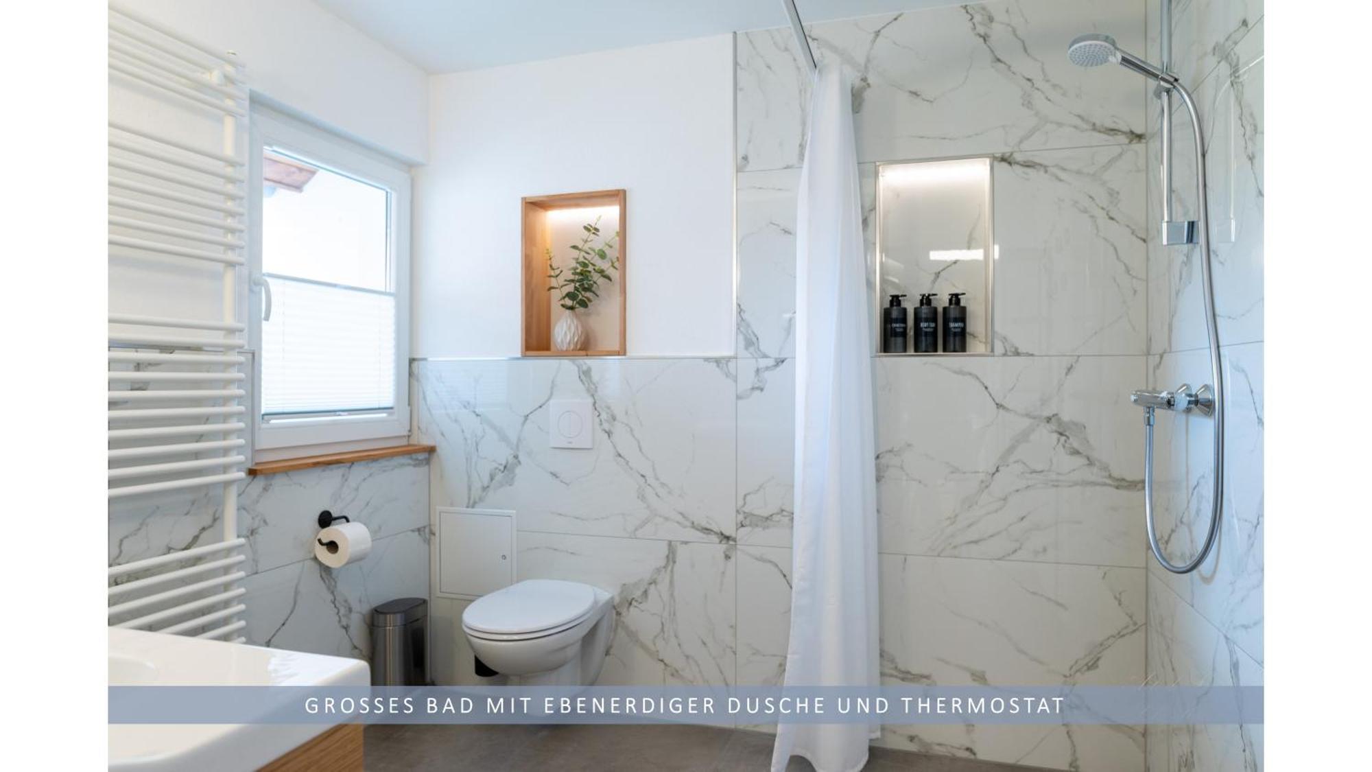 Apartment Leinetal - Bester Schlafkomfort In Hochwertiger Hotelbettwaesche, 3 Zimmer - Grosse Kueche, Duschbad & Parkplatz Northeim Extérieur photo